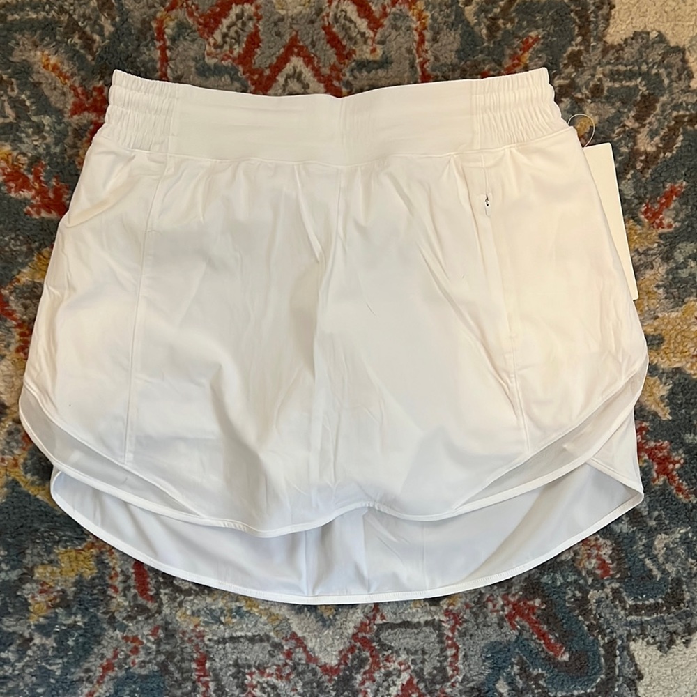 White Lululemon Women’s Golf/Tennis Skirt